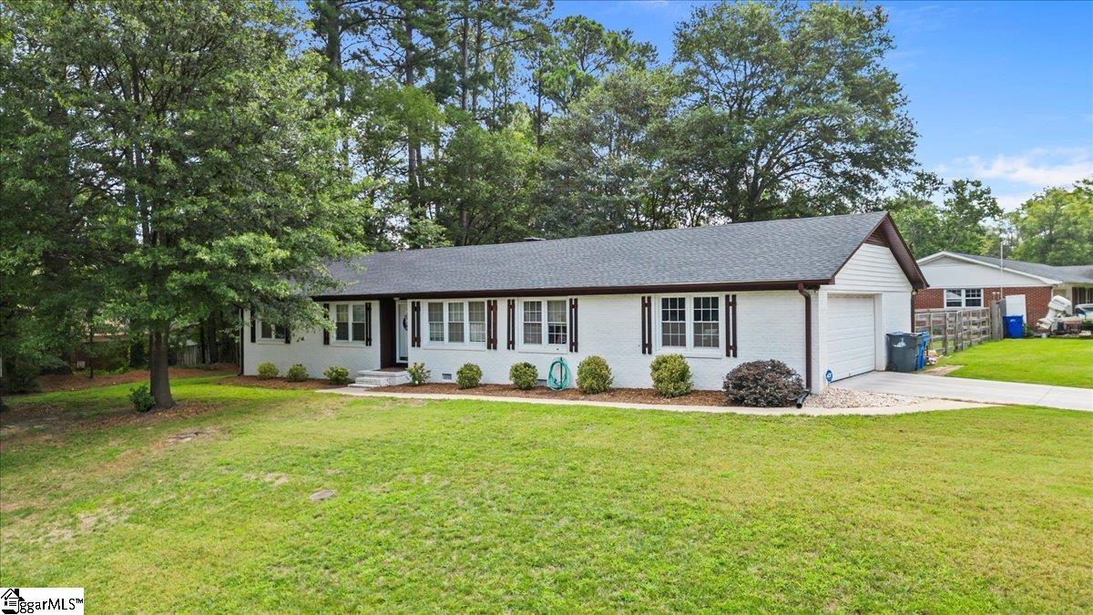 Property image 1 at 102 Ladbroke Road, Greenville, SC 29615