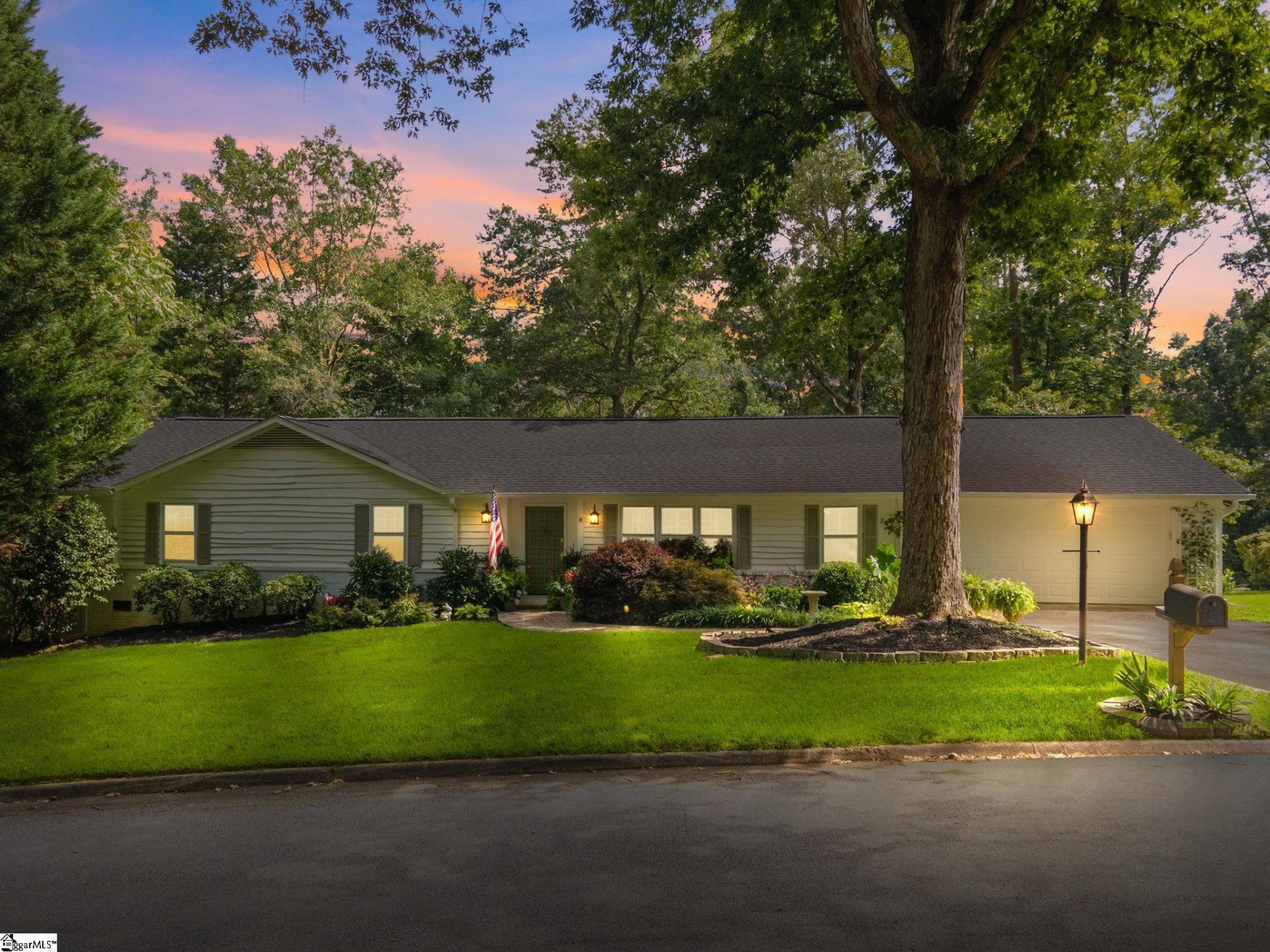 Property image 1 at 8 EASTWOOD Drive, Taylors, SC 29687