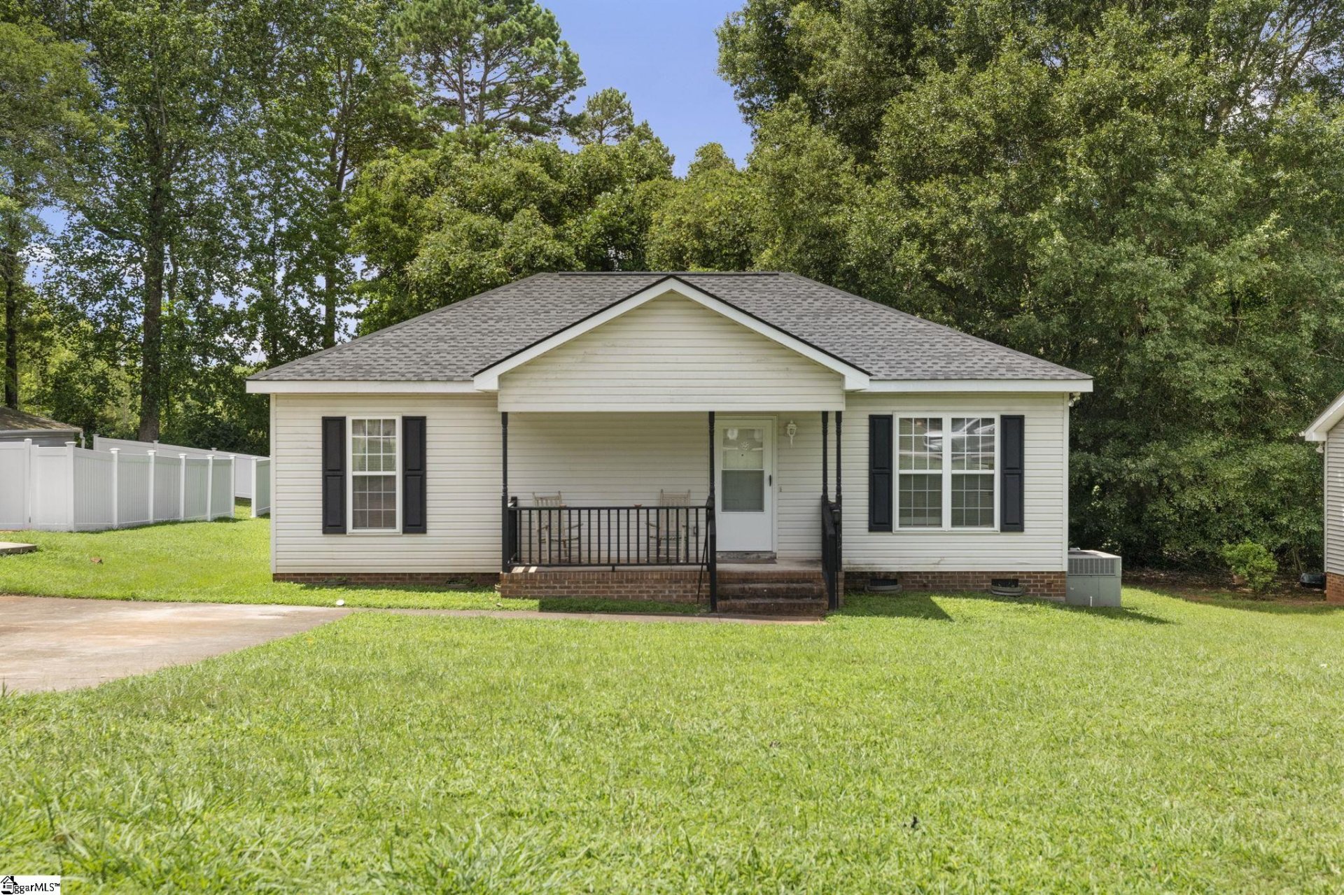 Property image 1 at 18 Susan Drive, Piedmont, SC 29673