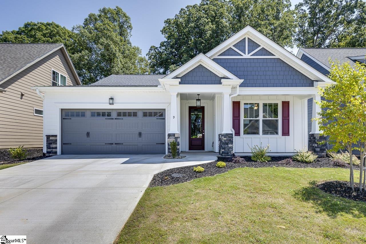 Property image 1 at 9 Pineglen Court, Simpsonville, SC 29680