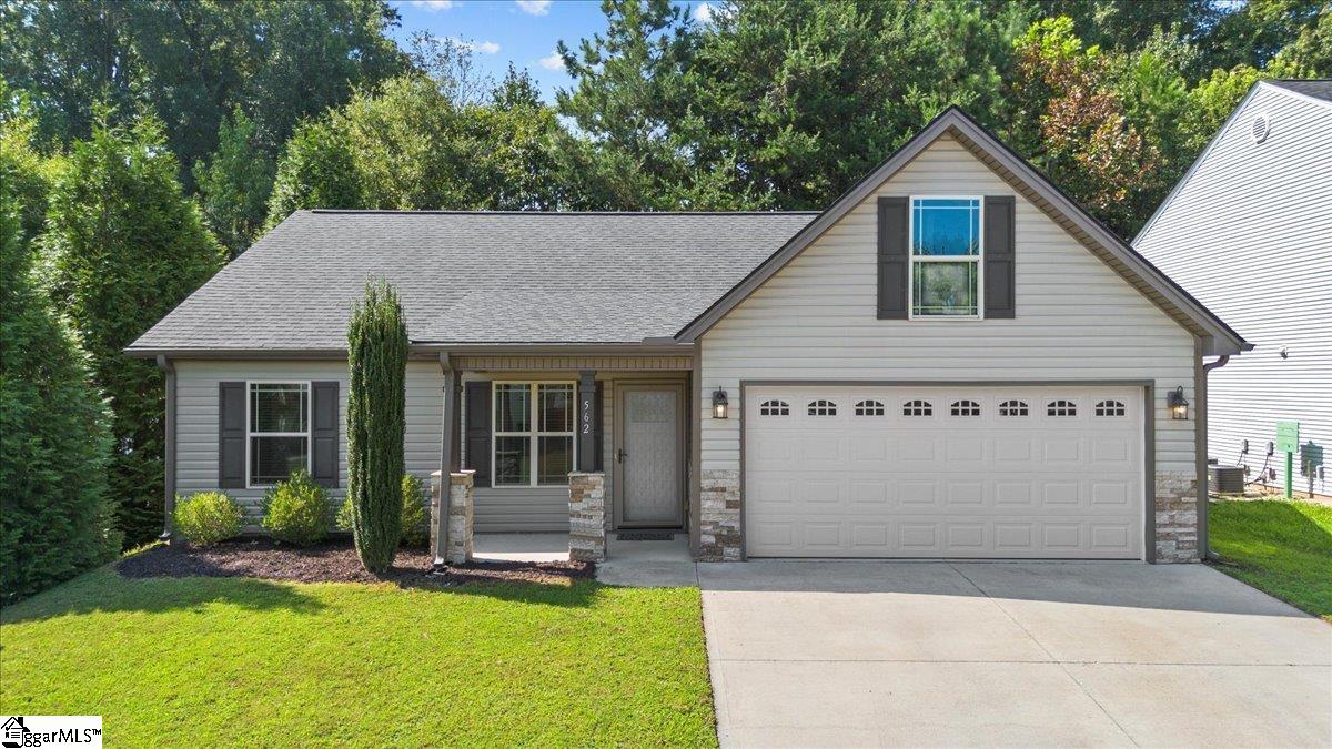 Property image 1 at 562 Chastine Drive, Spartanburg, SC 29301