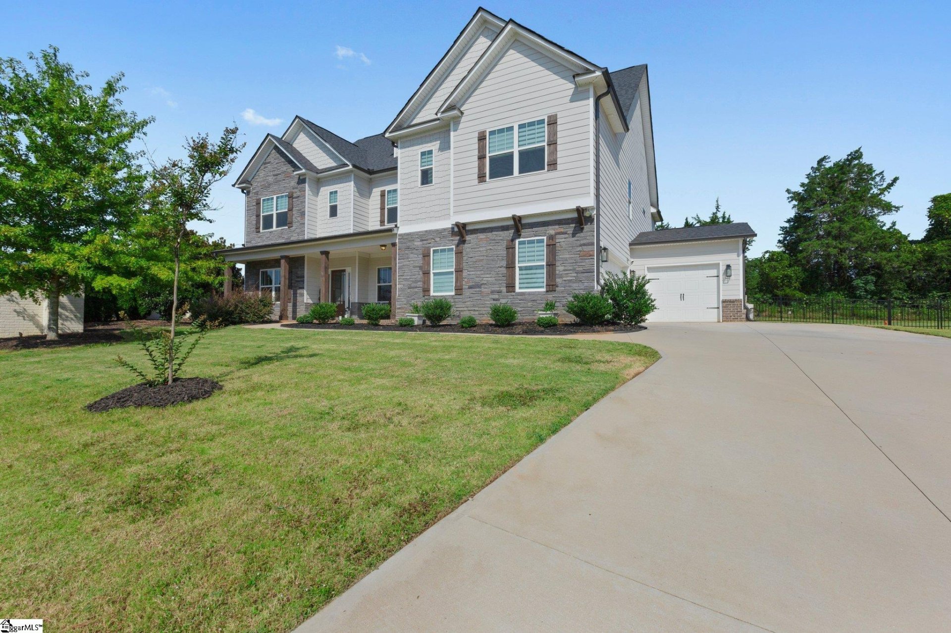 Property image 1 at 1 Peyton Lane, Simpsonville, SC 29681