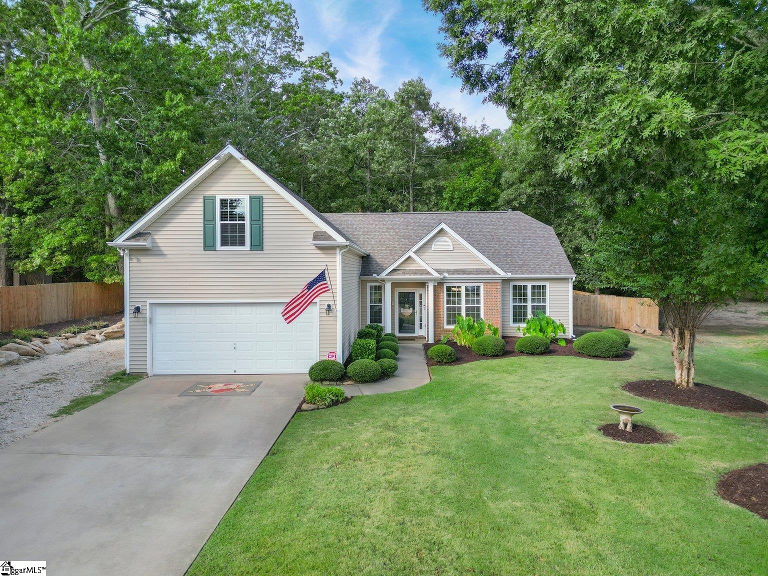 Property image 1 at 121 Largess Lane, Piedmont, SC 29673