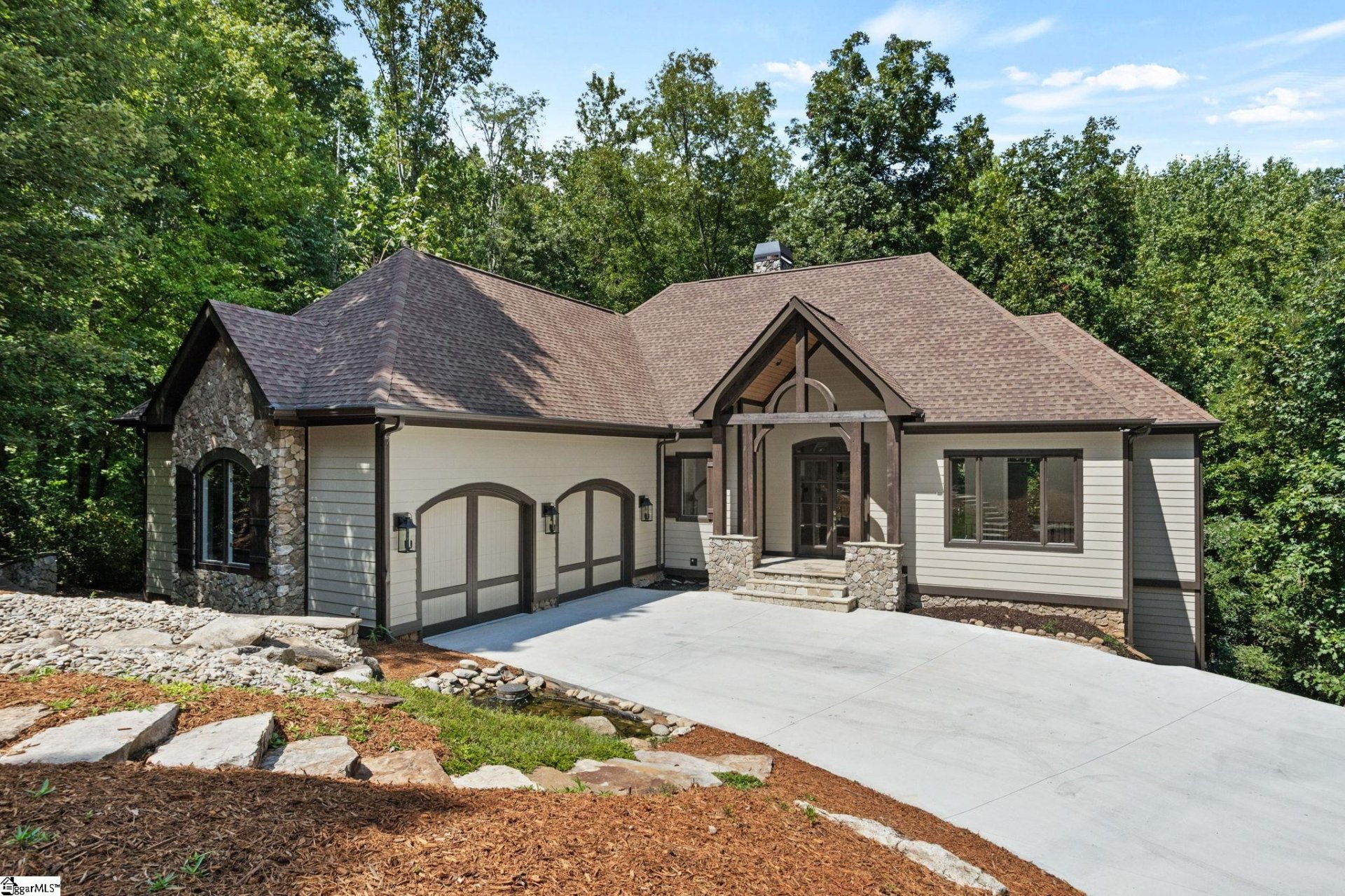 Property image 1 at 331 Glen Hollow Road, Travelers Rest, SC 29690