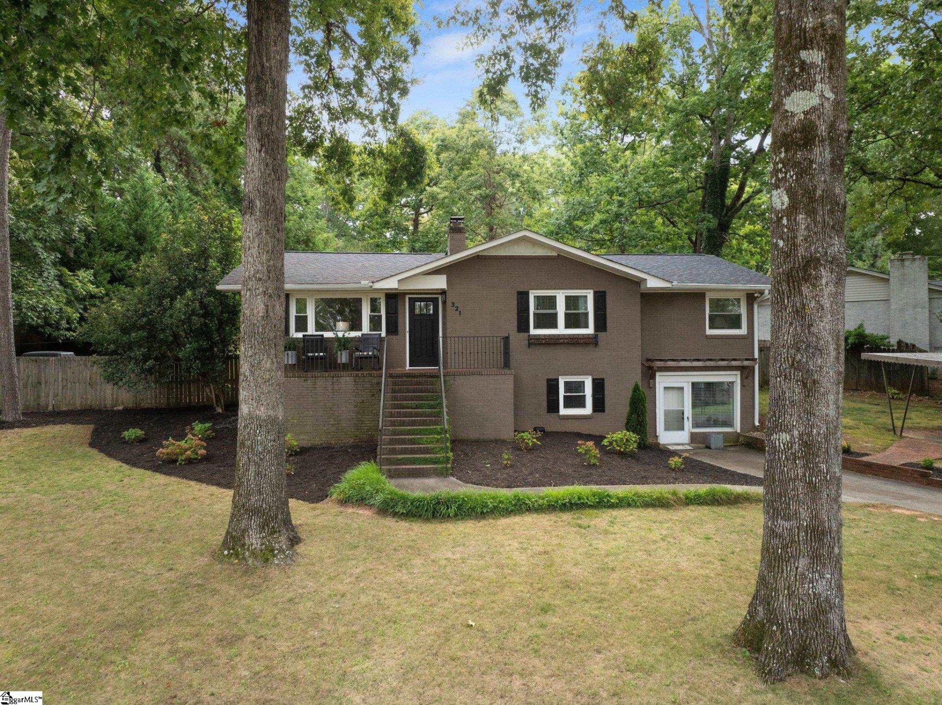 Property image 1 at 321 Robin Hood Road, Greenville, SC 29607