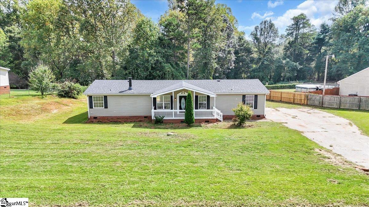 Property image 1 at 404 Roe Road, Greenville, SC 29611