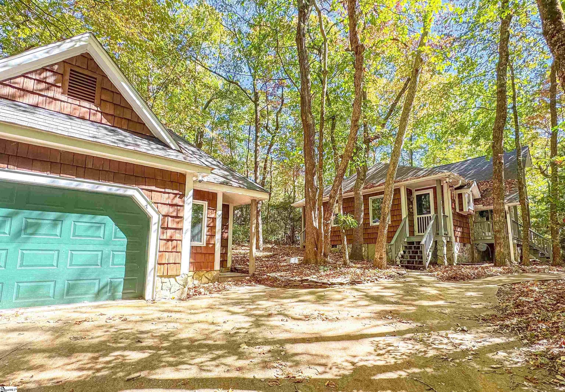 404 Cliff Ridge Drive