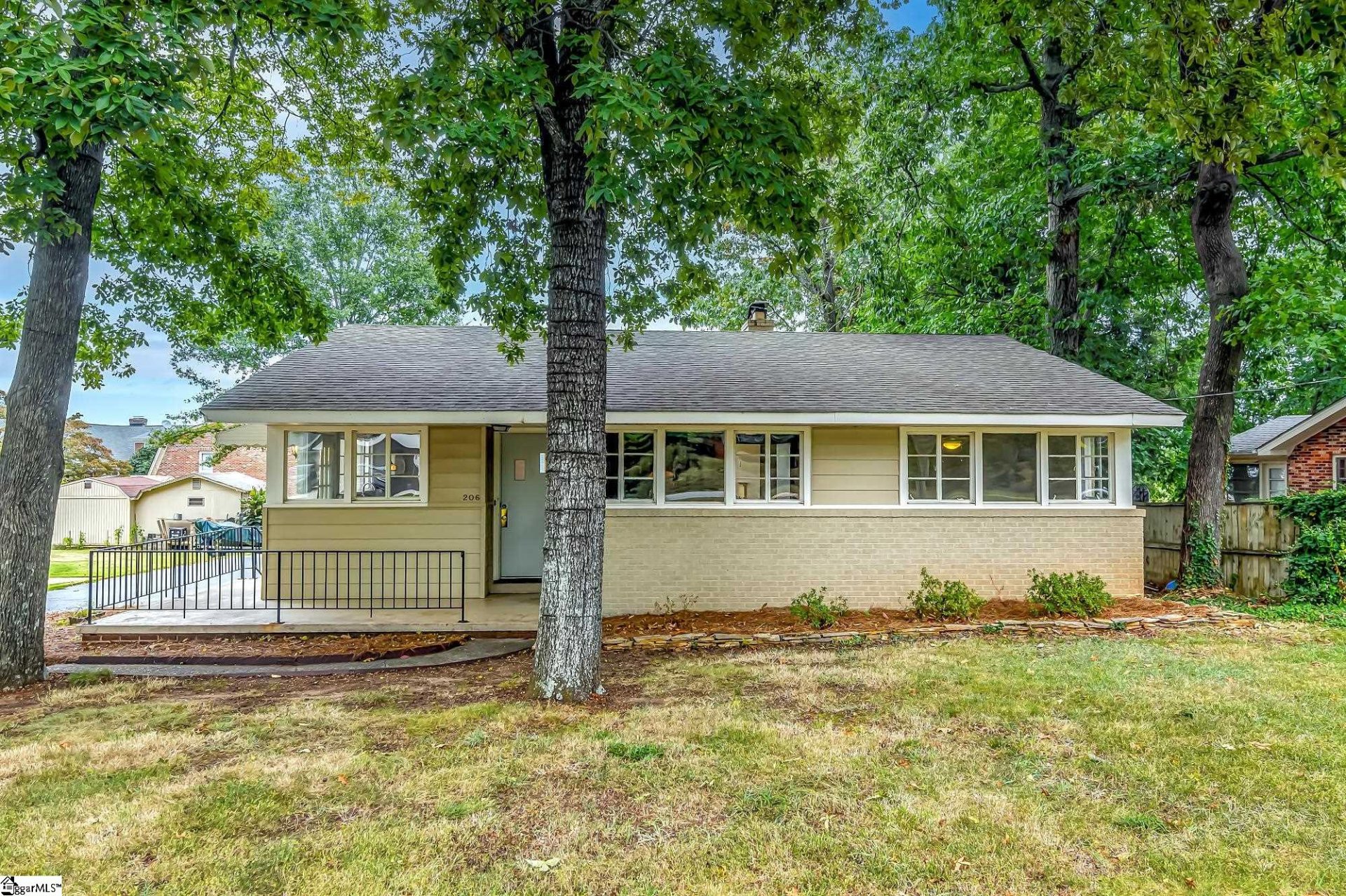 Property image 1 at 206 Laurel Road, Greer, SC 29651