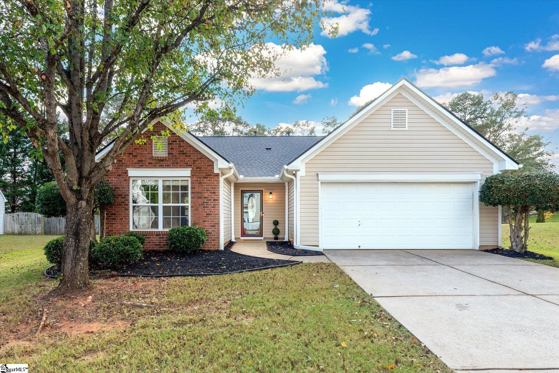Property image 1 at 10 Comesee Court, Greenville, SC 29605