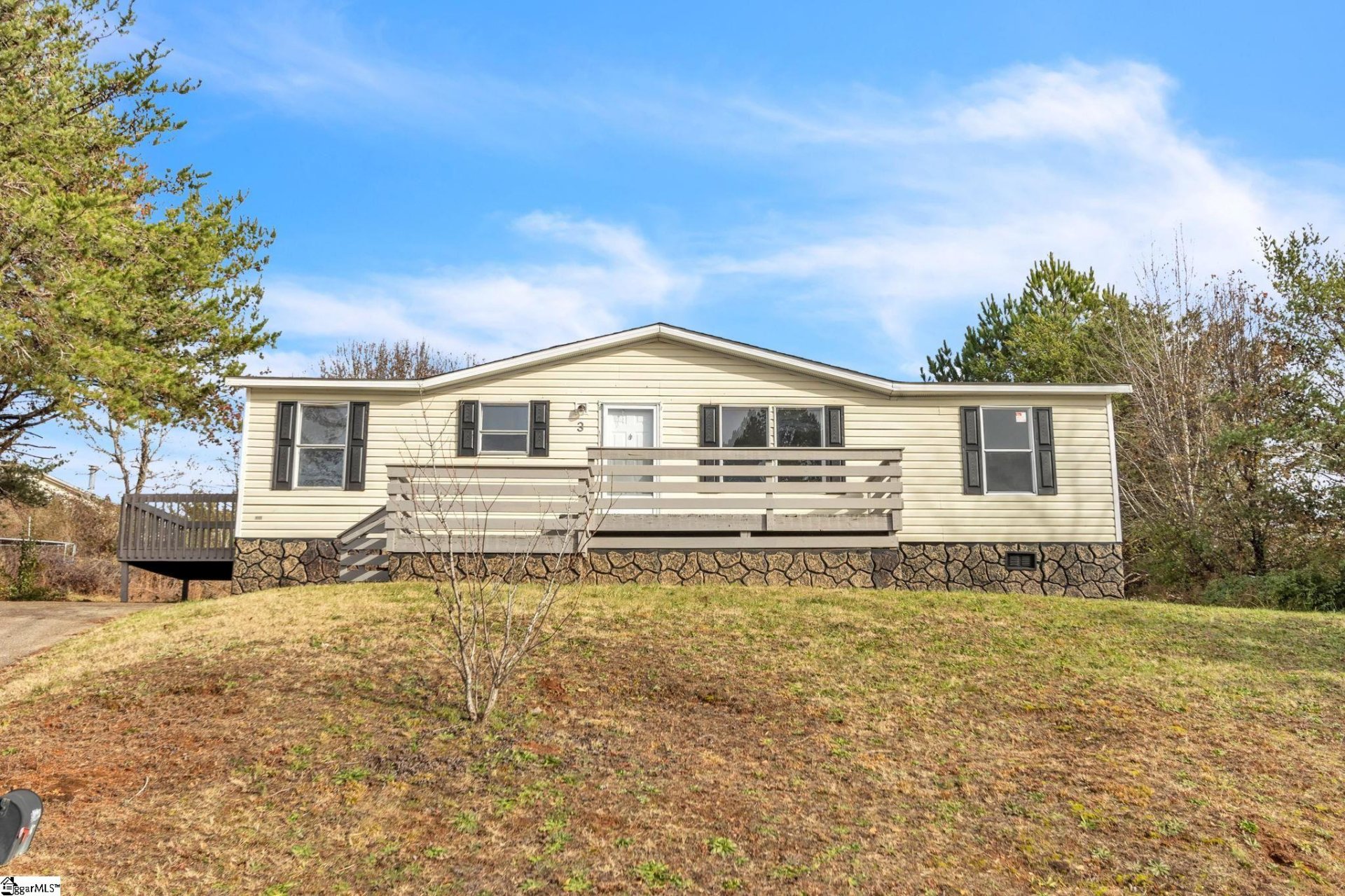 Property image 1 at 3 Channel Drive, Greenville, SC 29611