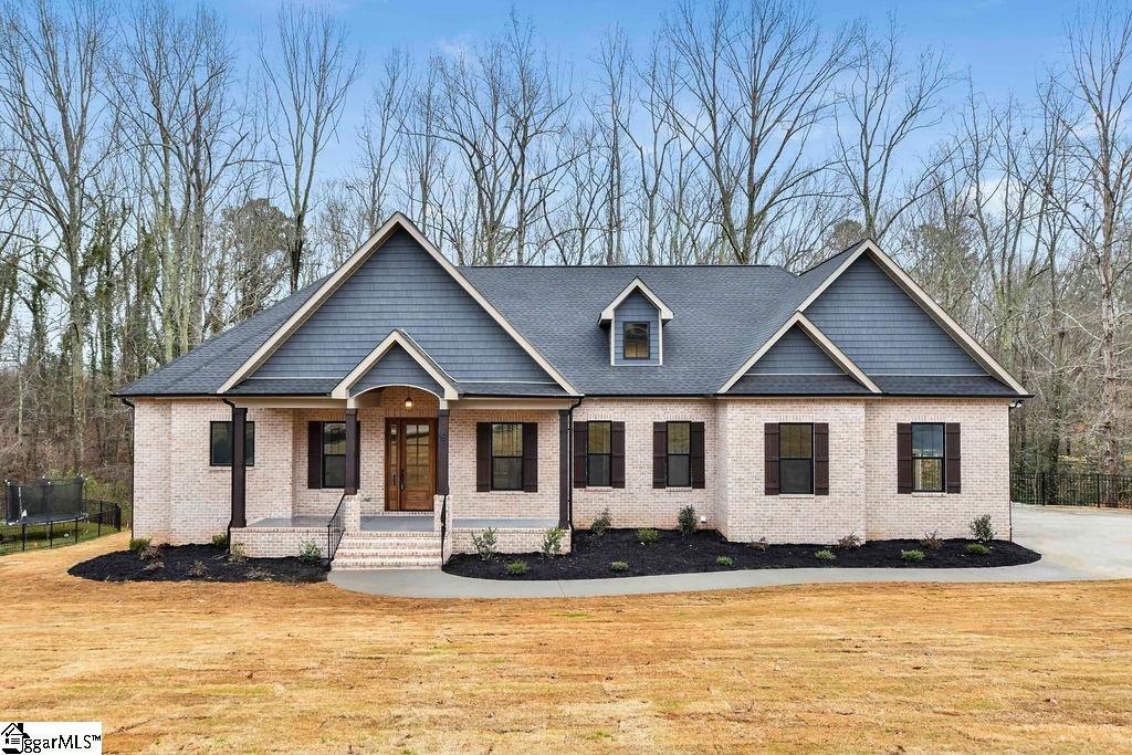 Property image 1 at 5 Woodland Hills Lane, Fountain Inn, SC 29644