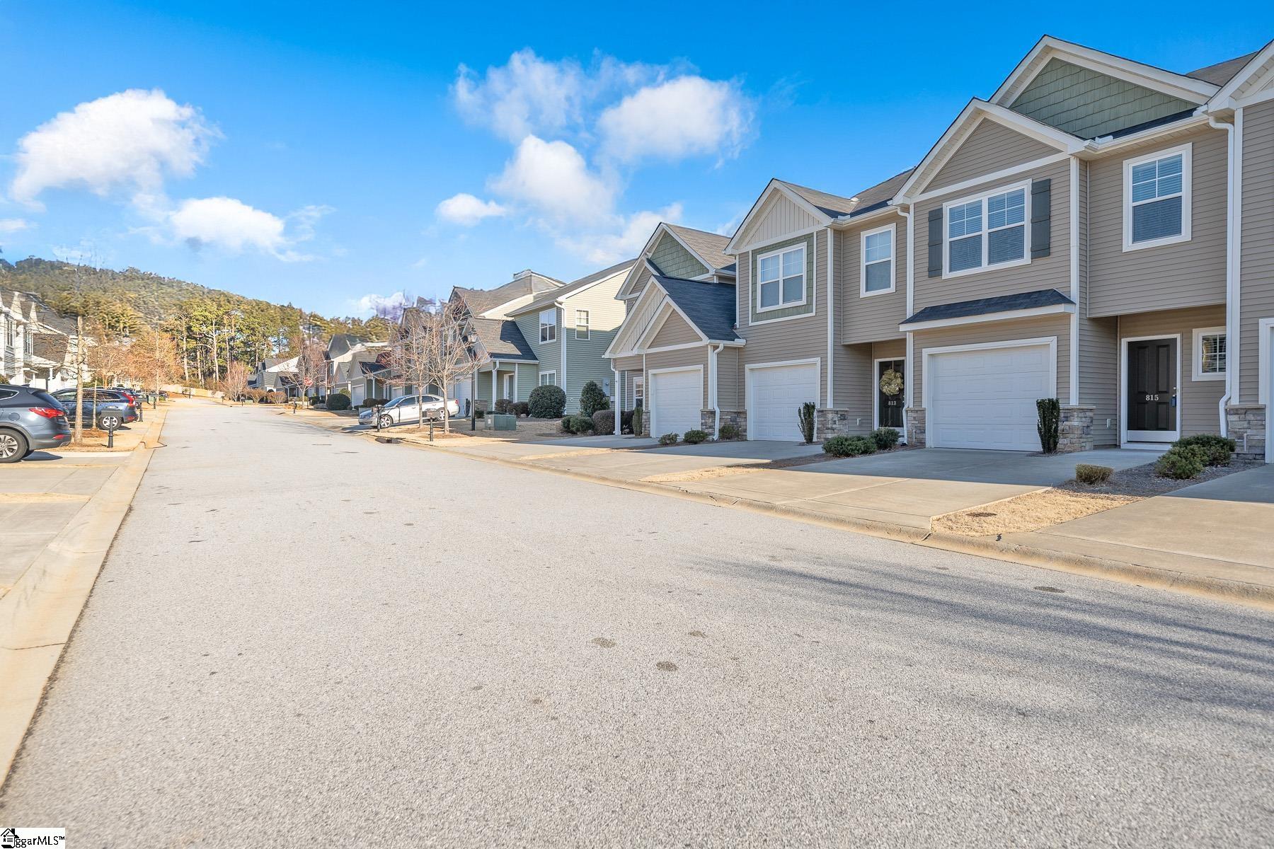 Property image 1 at 815 Stonebriar Street, Simpsonville, SC 29681