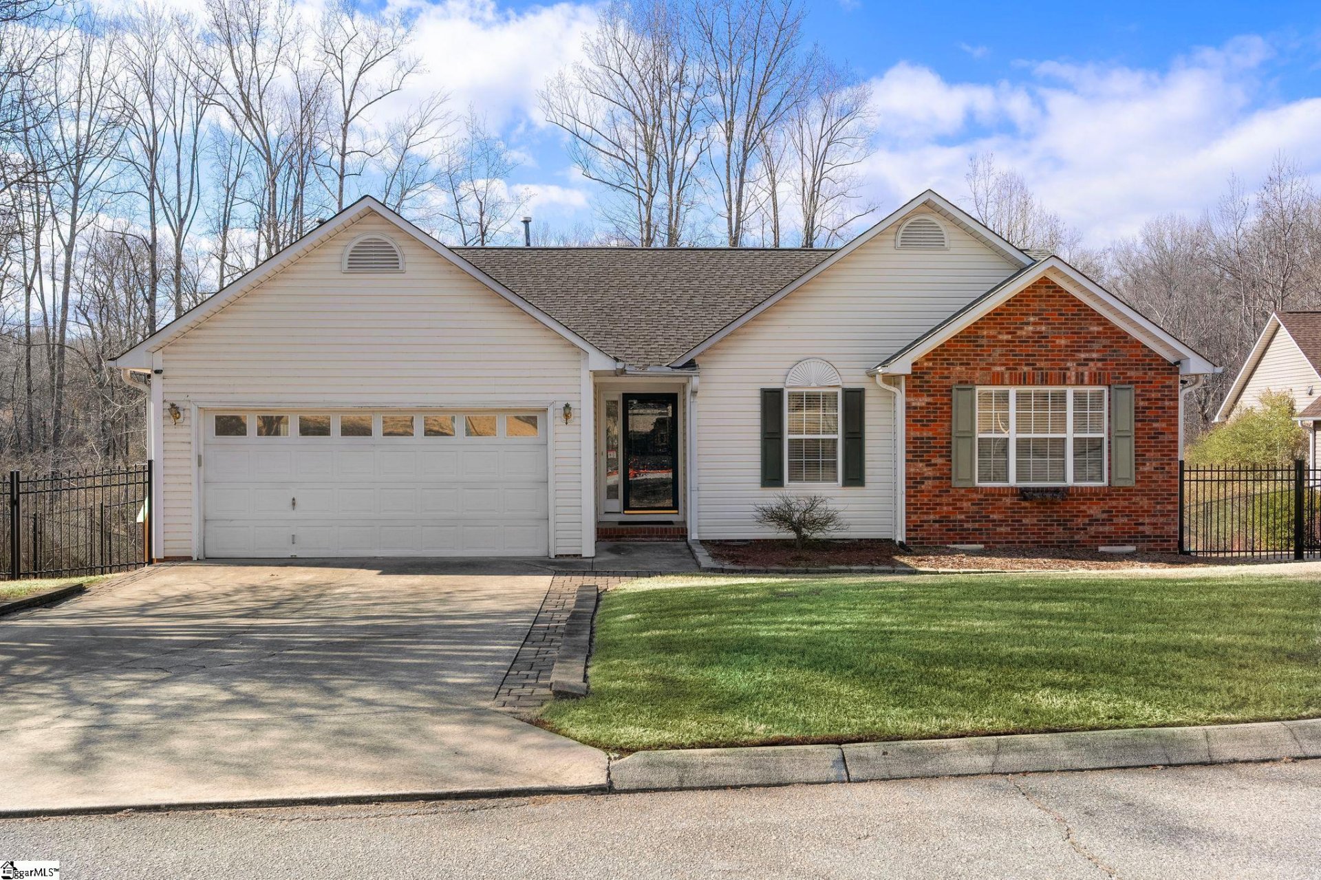 Property image 1 at 407 Stonington Way, Taylors, SC 29687