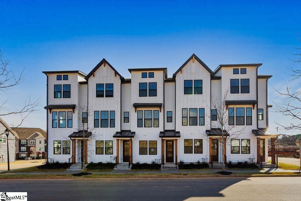 36 Renaissance Row Drive