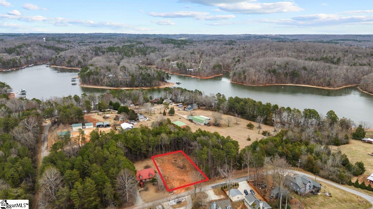 Property image 1 at 307 Mount Bay Drive, Westminster, SC 29693