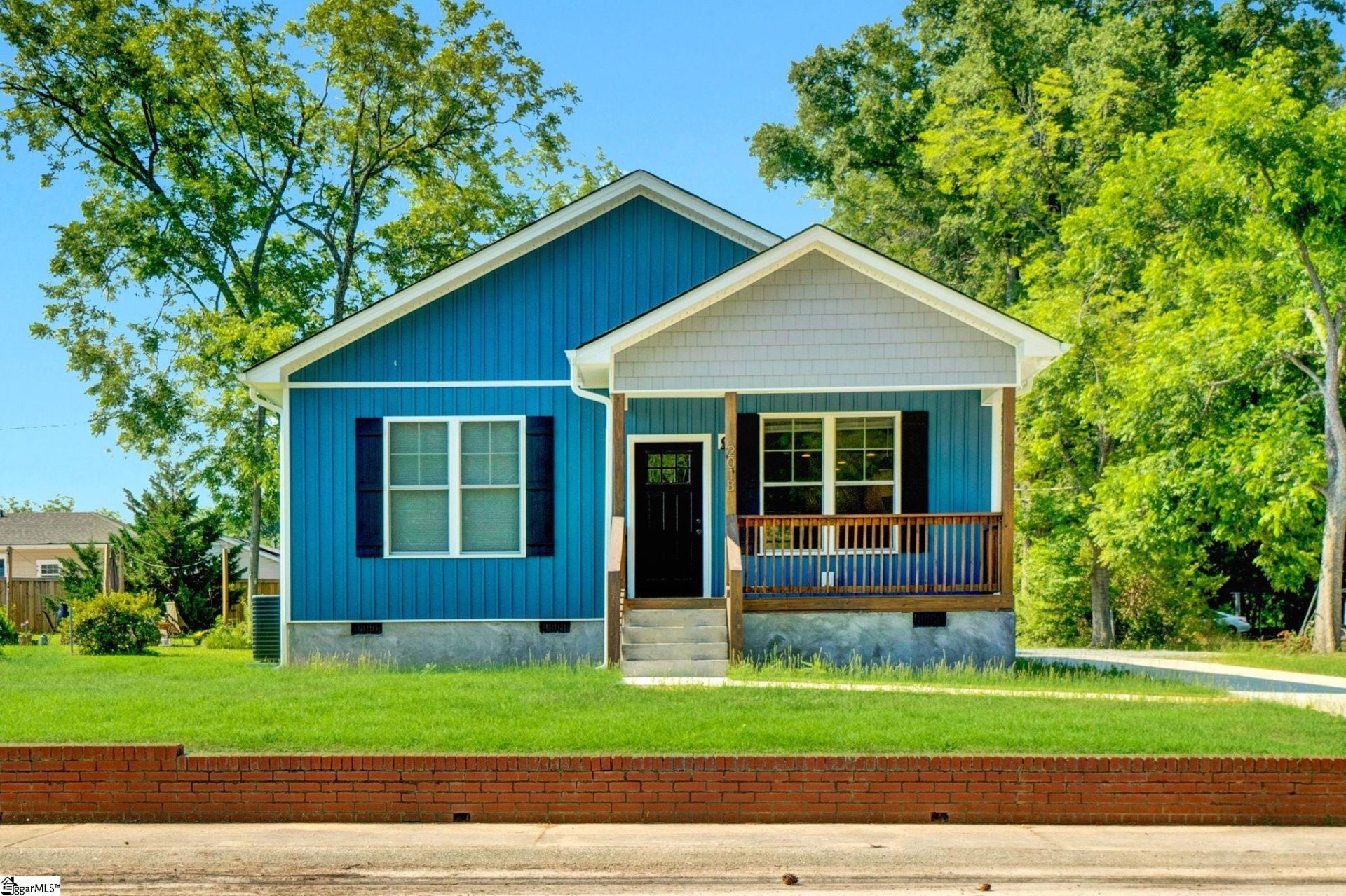 Property image 1 at 201b Pine Street, Clinton, SC 29325