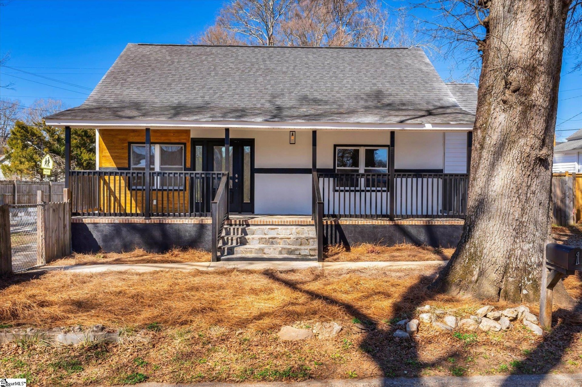 Property image 1 at 1 E 7th Street, Greenville, SC 29611