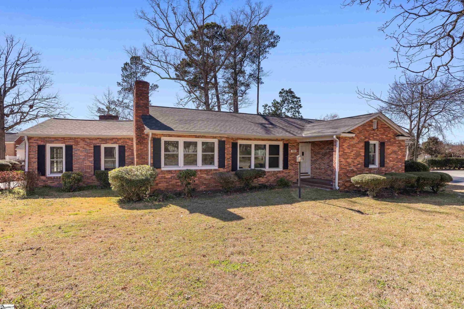Property image 1 at 100 Chestnut Street, Clinton, SC 29325