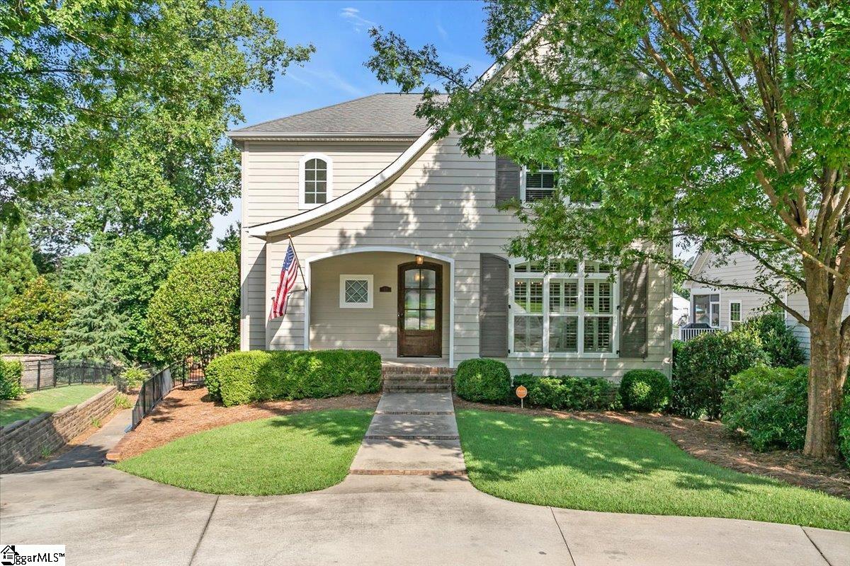 Property image 1 at 122 Keowee Avenue, Greenville, SC 29605