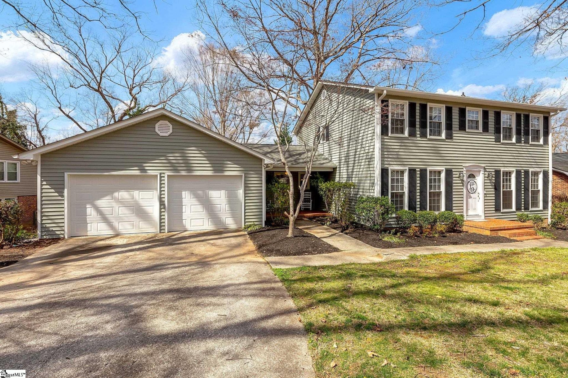 Property image 1 at 5 E Woodburn Drive, Taylors, SC 29687