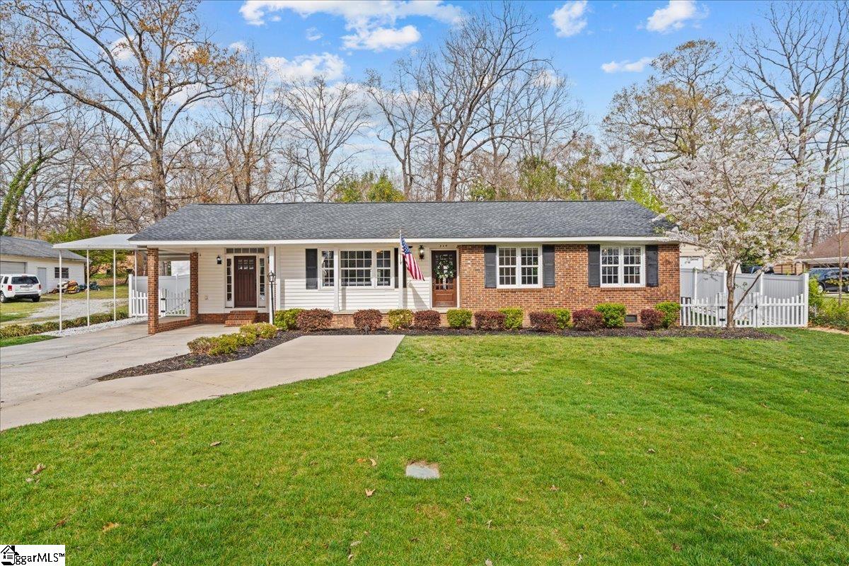 Property image 1 at 319 Elaine Avenue, Taylors, SC 29687