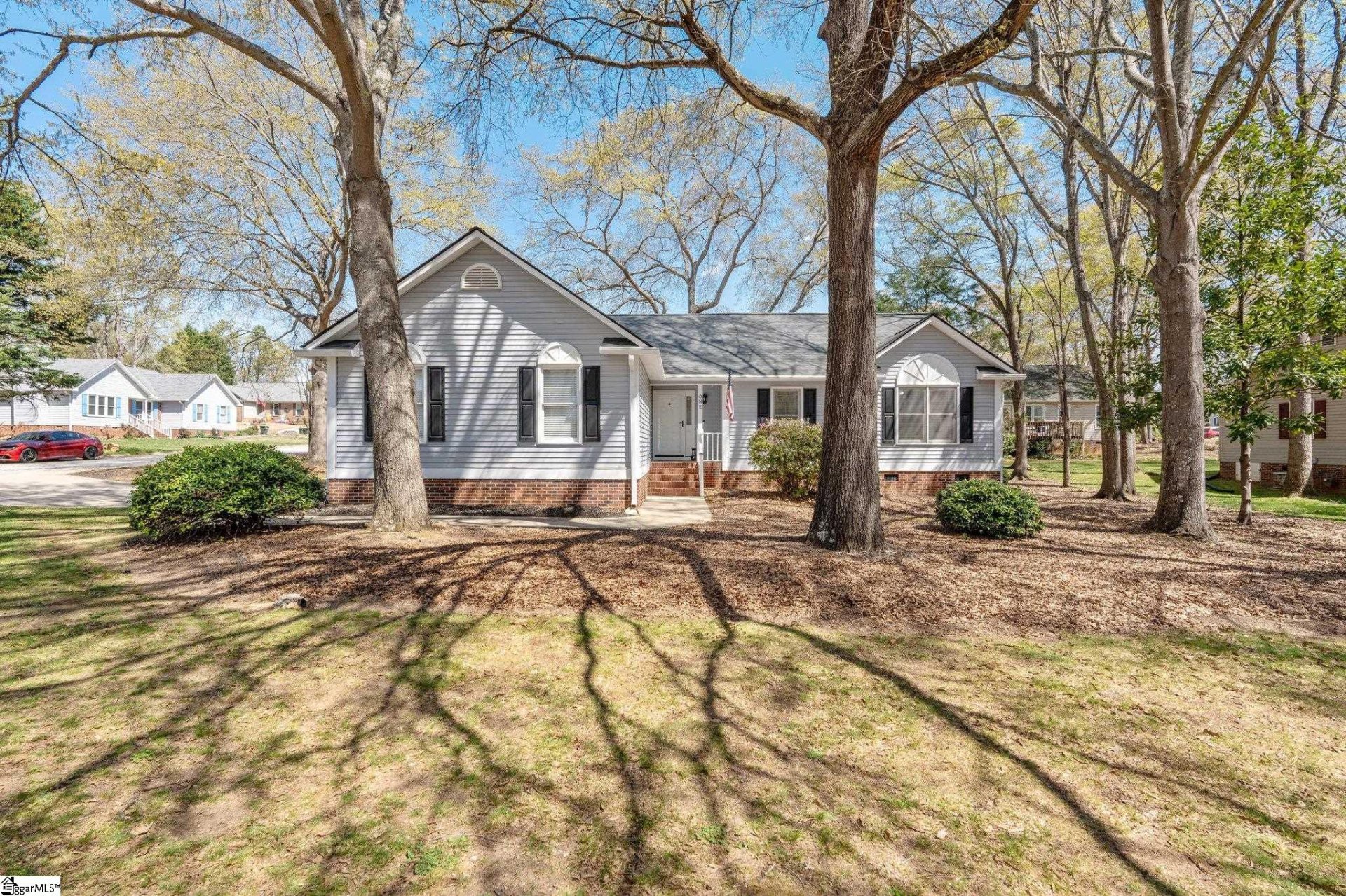 Property image 1 at 1 E Marley Lane, Simpsonville, SC 29681