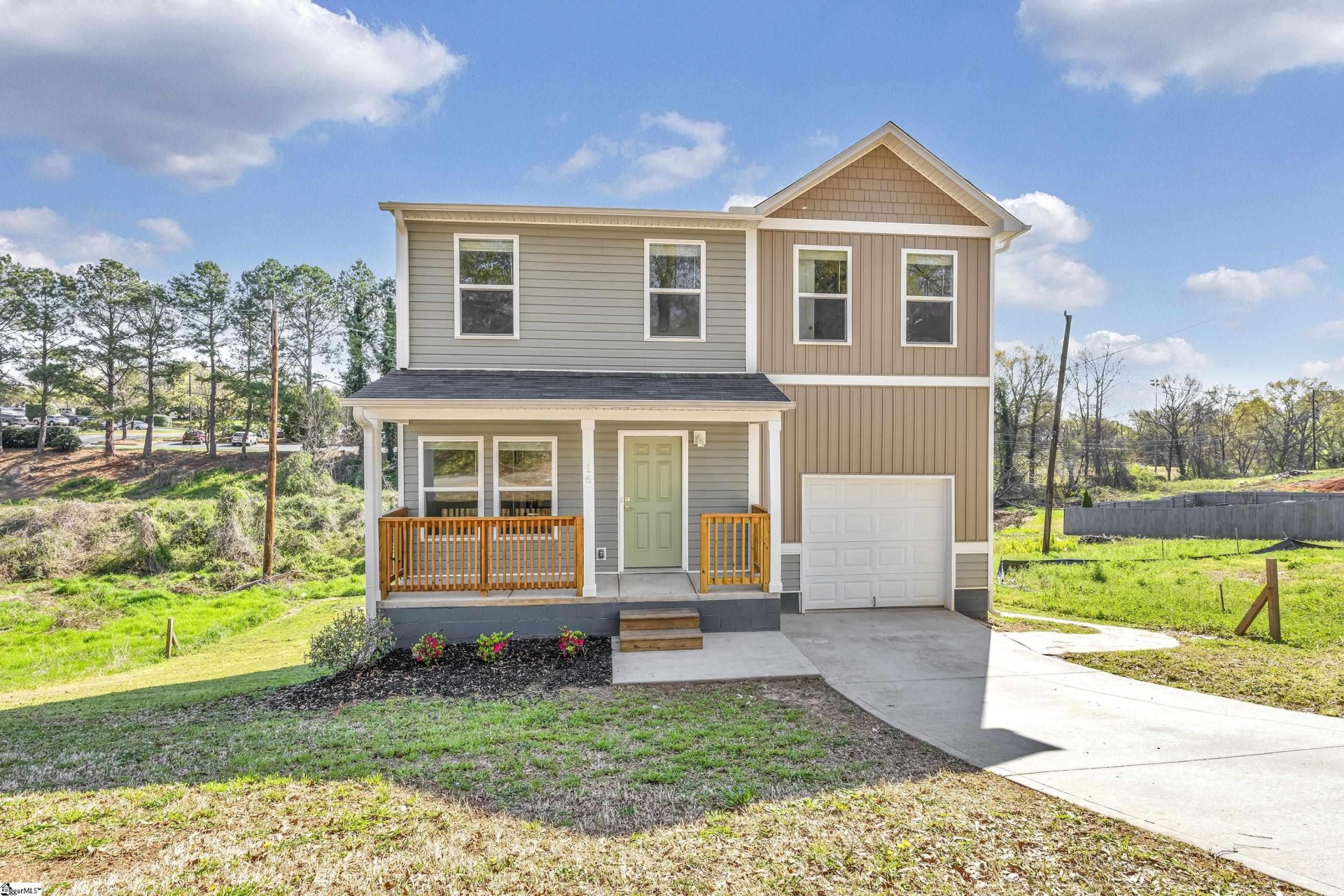 Property image 1 at 16 E Street, Greenville, SC 29611