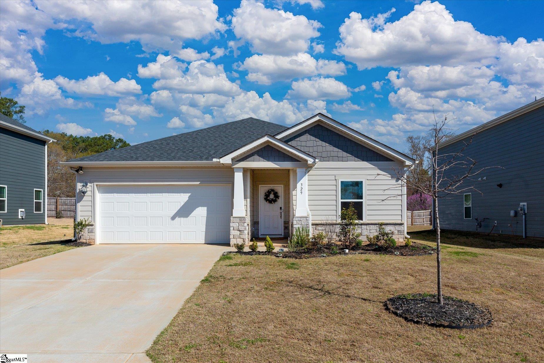 Property image 1 at 329 Roderick Lane, Greenville, SC 29605