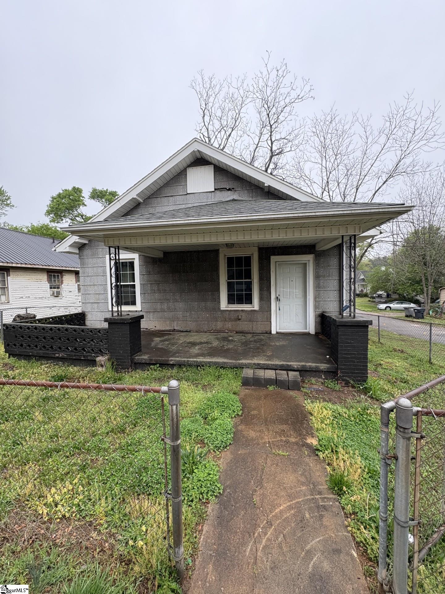 Property image 1 at 11 Gaylord Street, Greenville, SC 29611