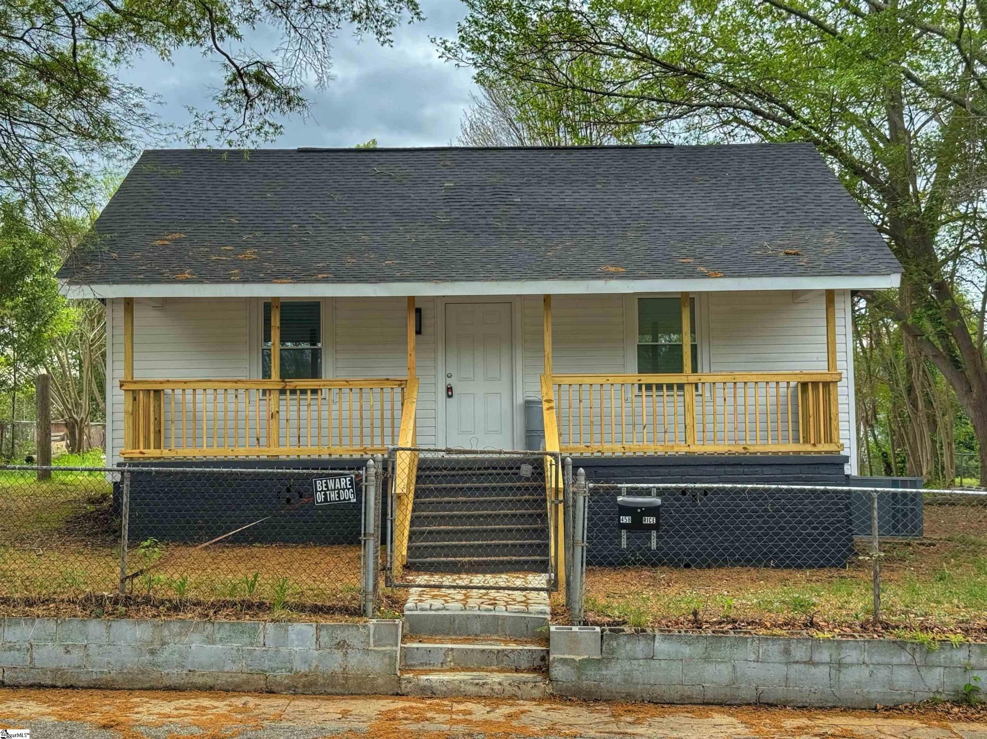 Property image 1 at 458 Buncombe Street, Woodruff, SC 29388