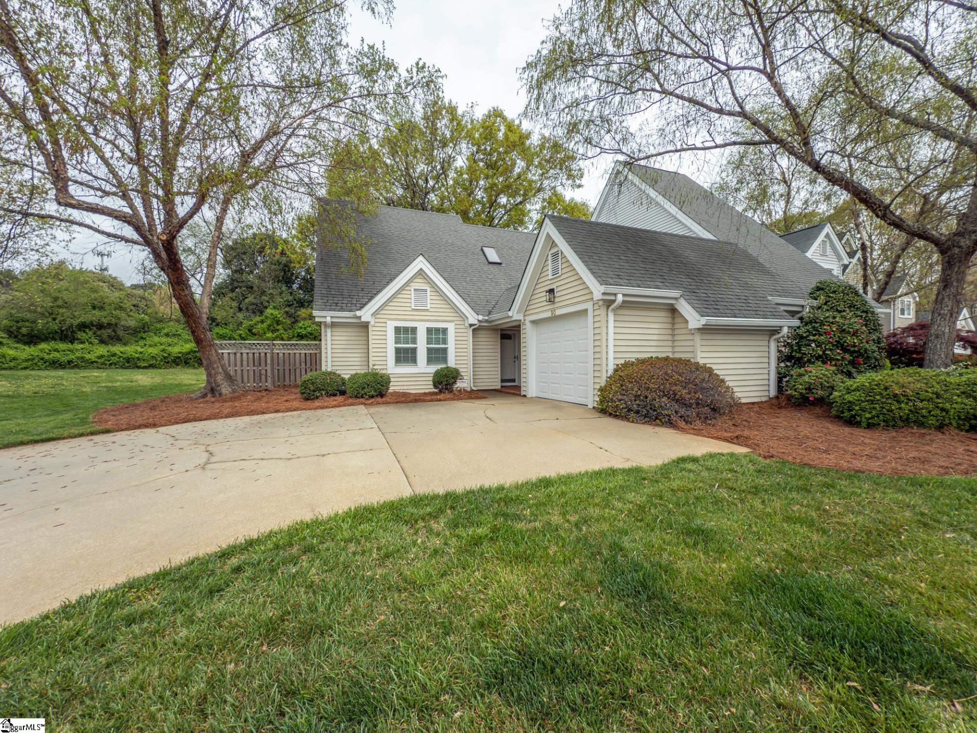 90 Forest Lake Drive