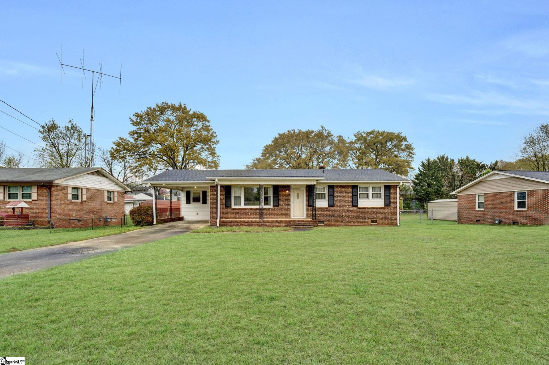 Property image 1 at 13 Monaview Street, Greenville, SC 29617