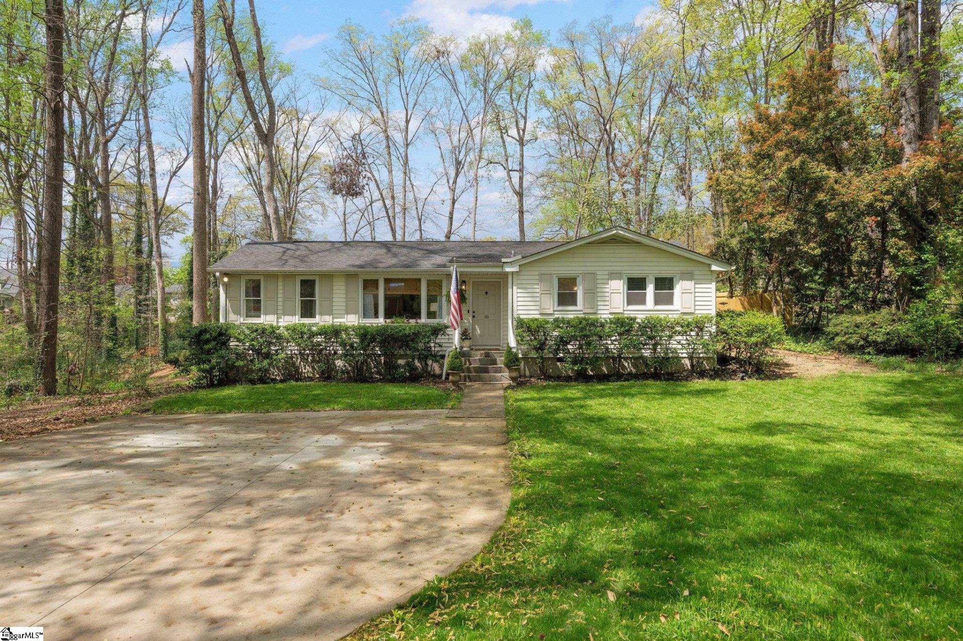 Property image 1 at 10 Nottingham Road, Greenville, SC 29607