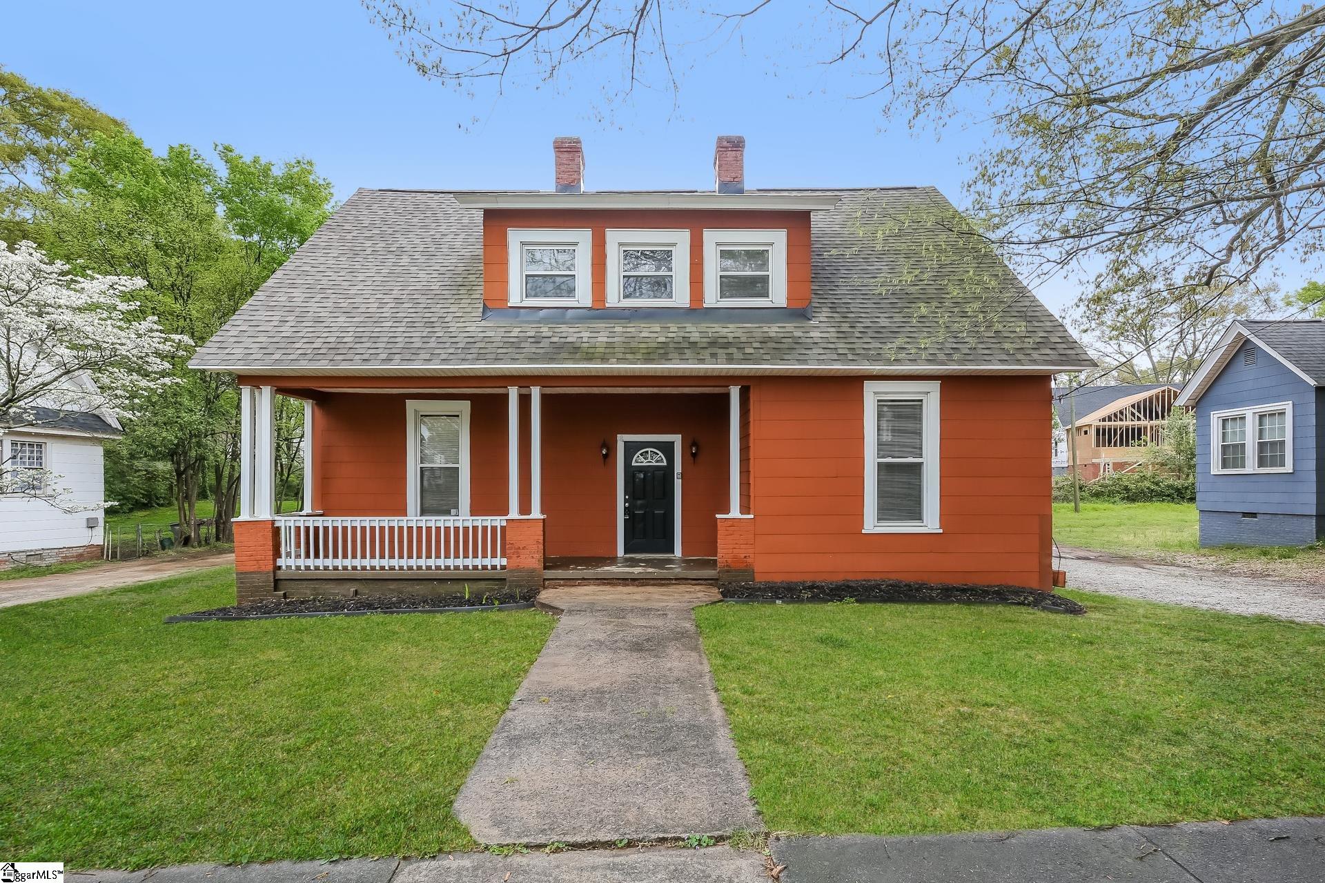 Property image 1 at 18 Woodside Avenue, Greenville, SC 29611