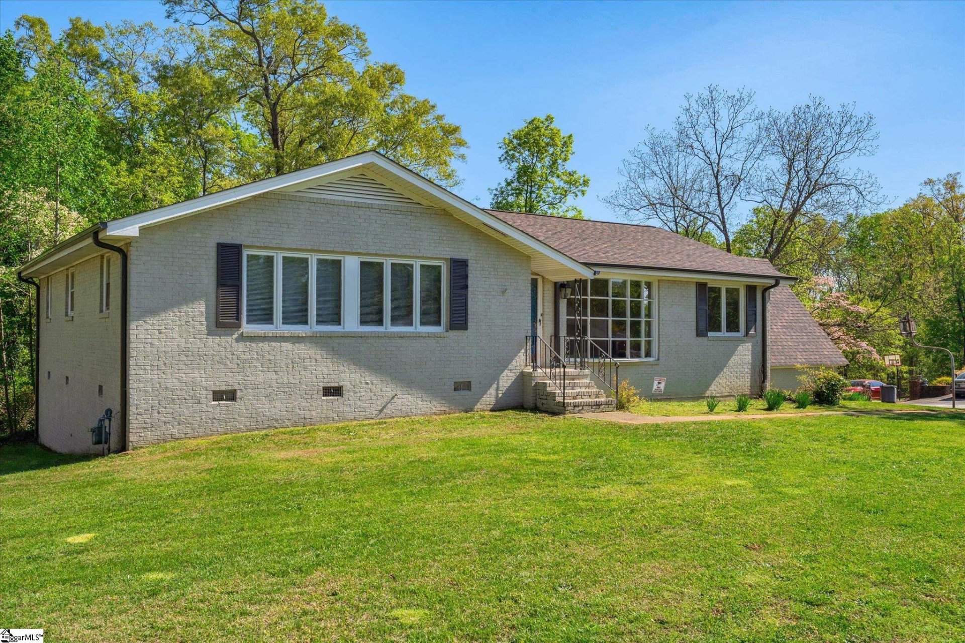 Property at 11 Eastcliffe Way, Greenville, SC 29611