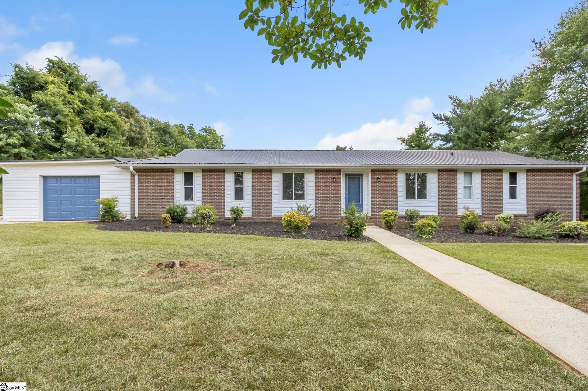 Property at 107 Carriage Lane, Simpsonville, SC 29681