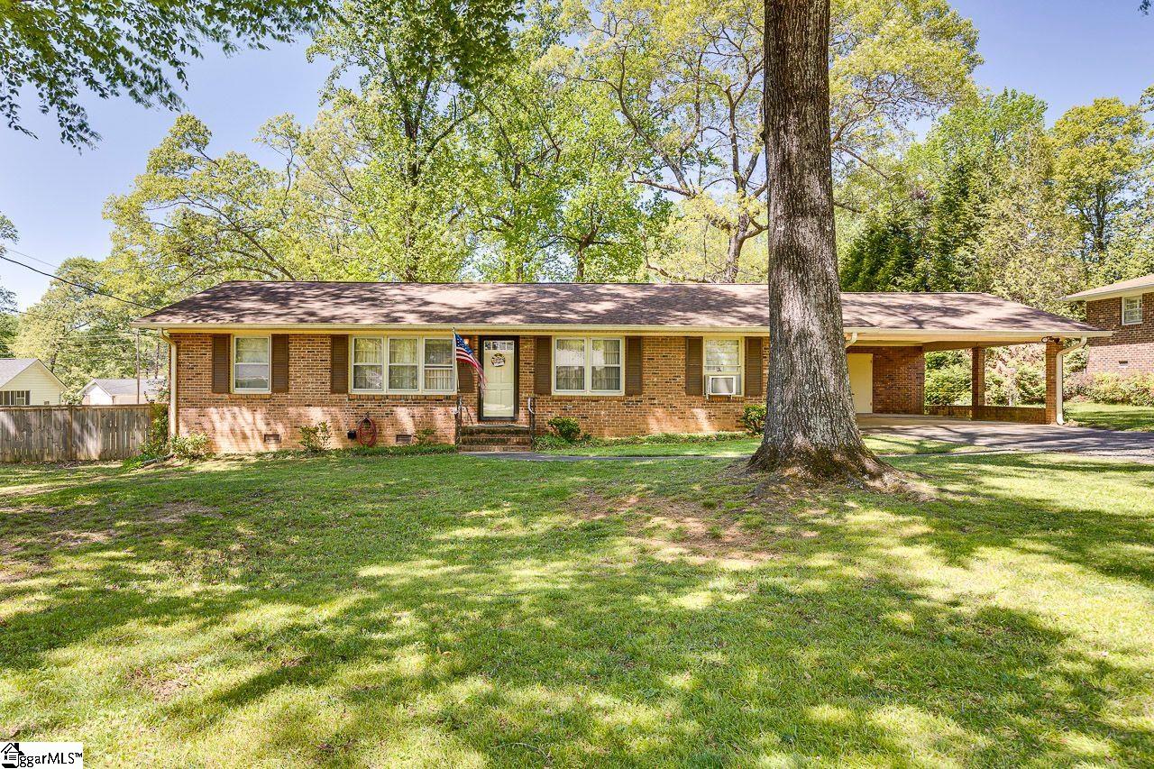 Property image 1 at 10 Whitman Drive, Taylors, SC 29687
