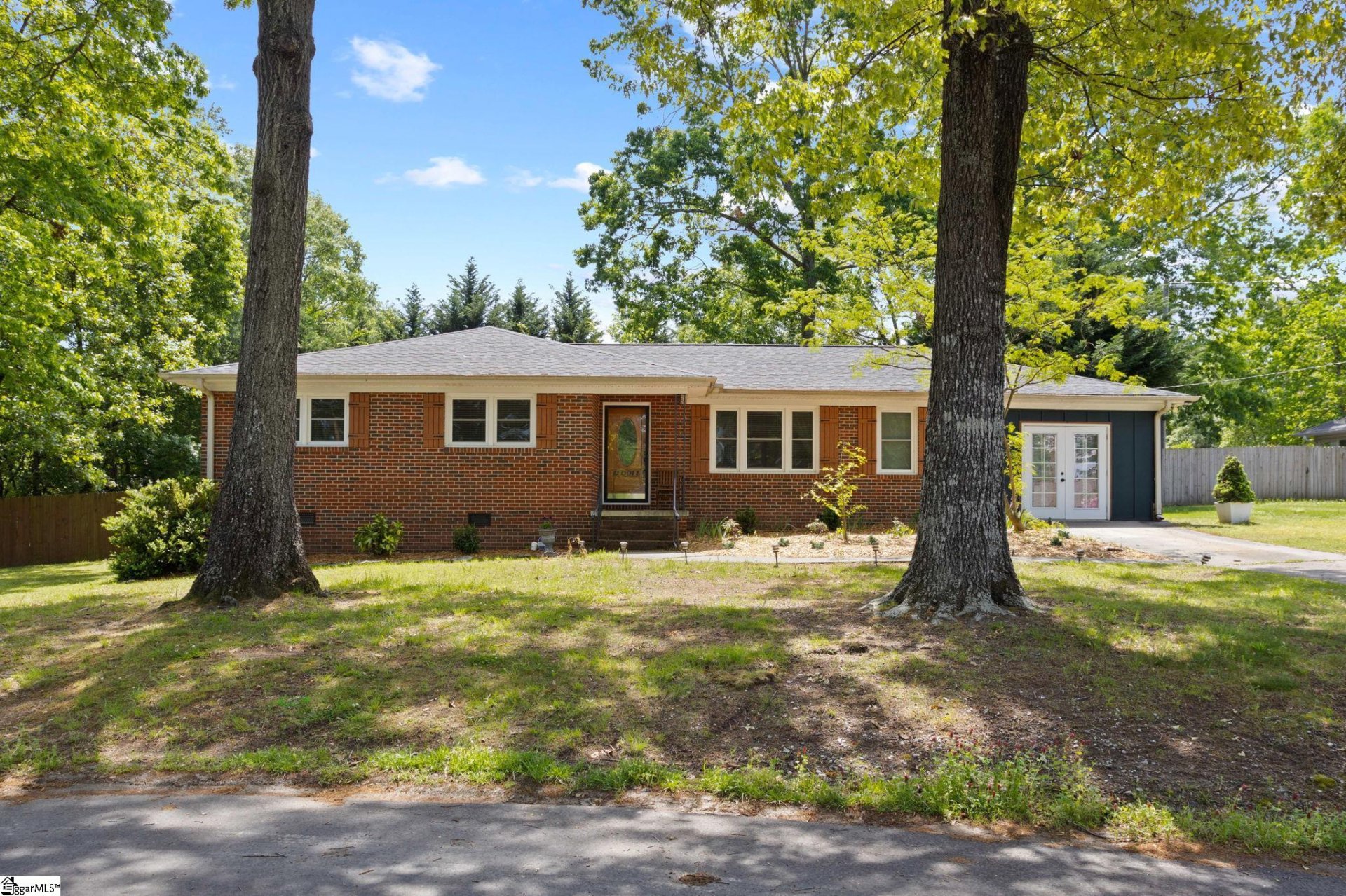 Property image 1 at 6 Strand Court, Taylors, SC 29687