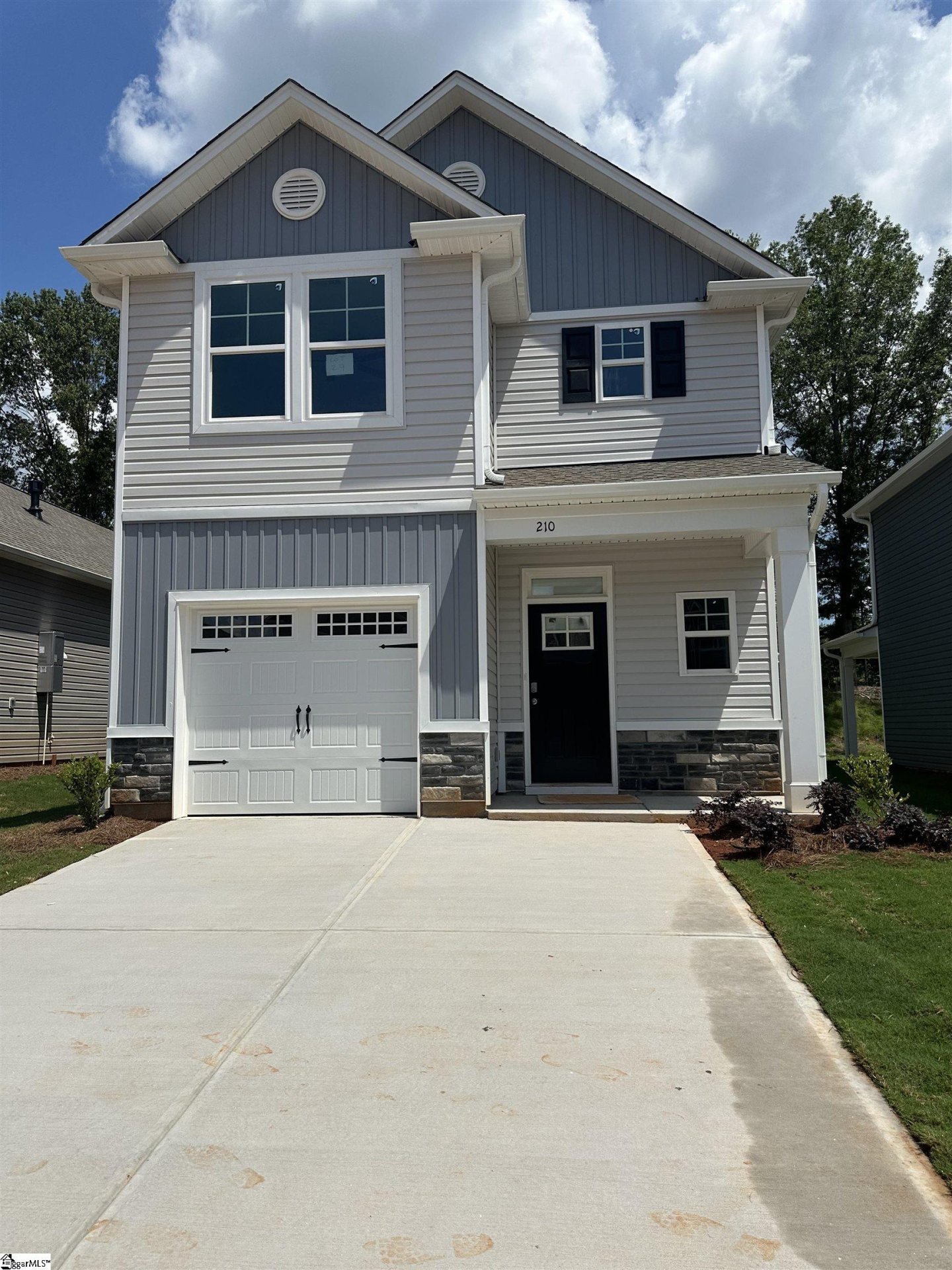 Property image 1 at 210 Brown Circle, Easley, SC 29642