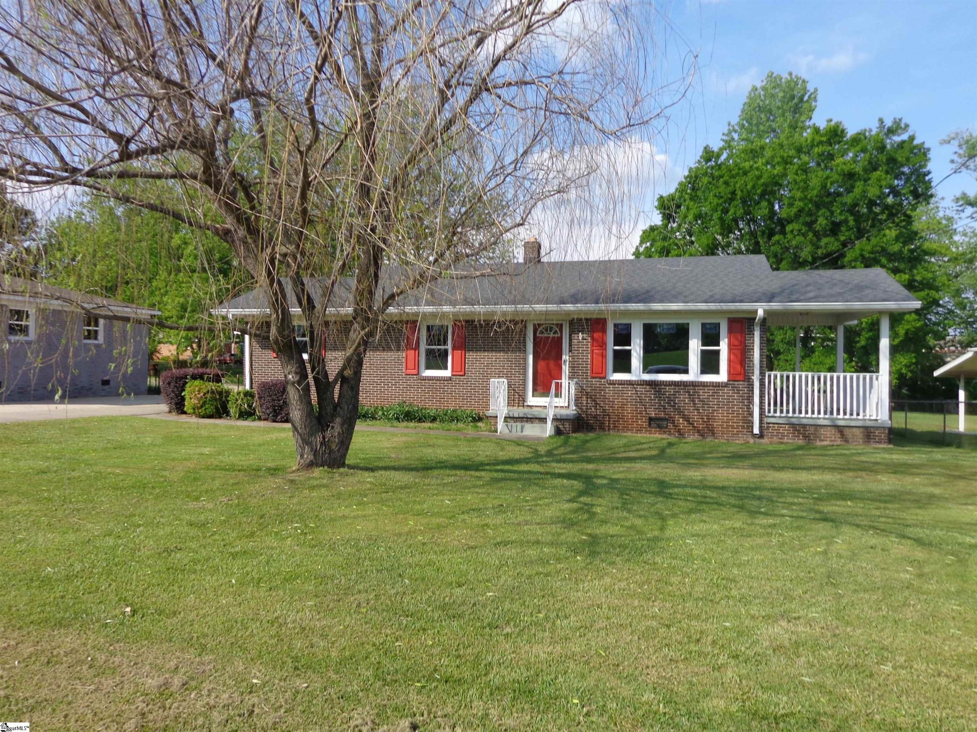 Property image 1 at 7 Monaview Street, Greenville, SC 29617-3416