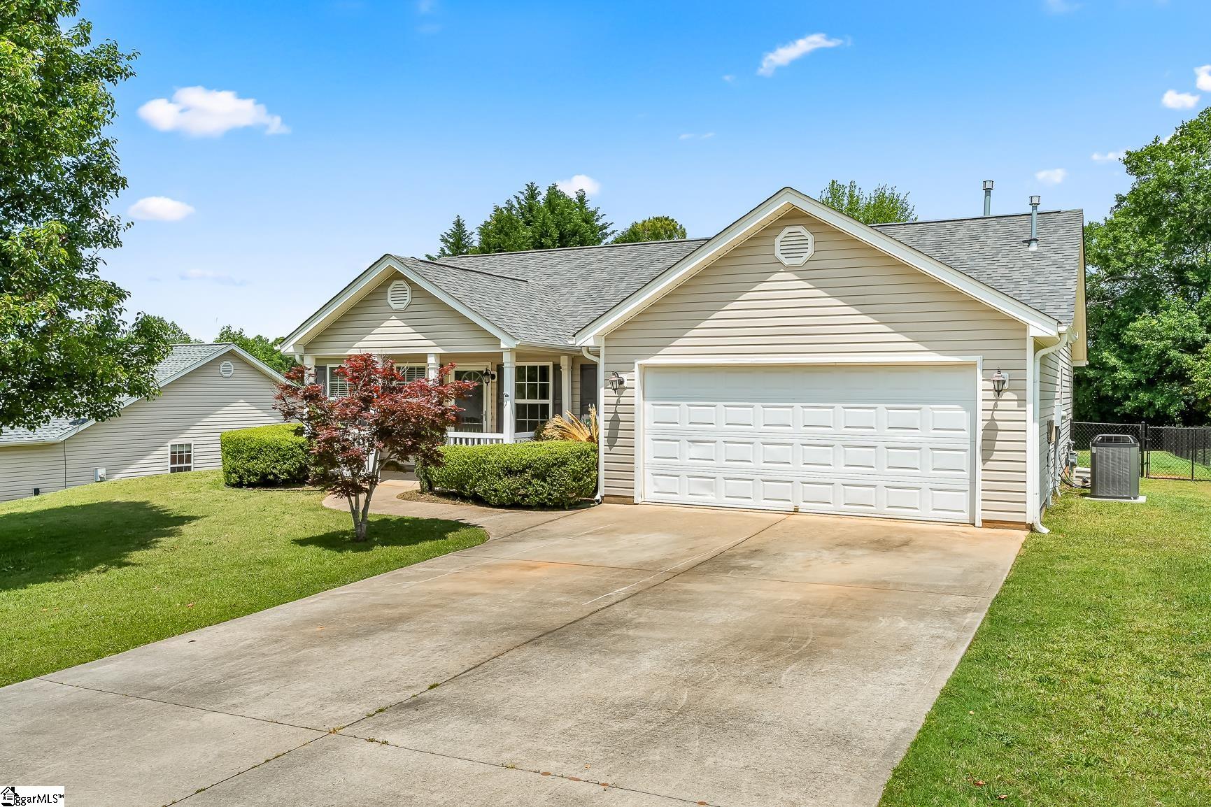 Property image 1 at 122 St James Court, Anderson, SC 29621