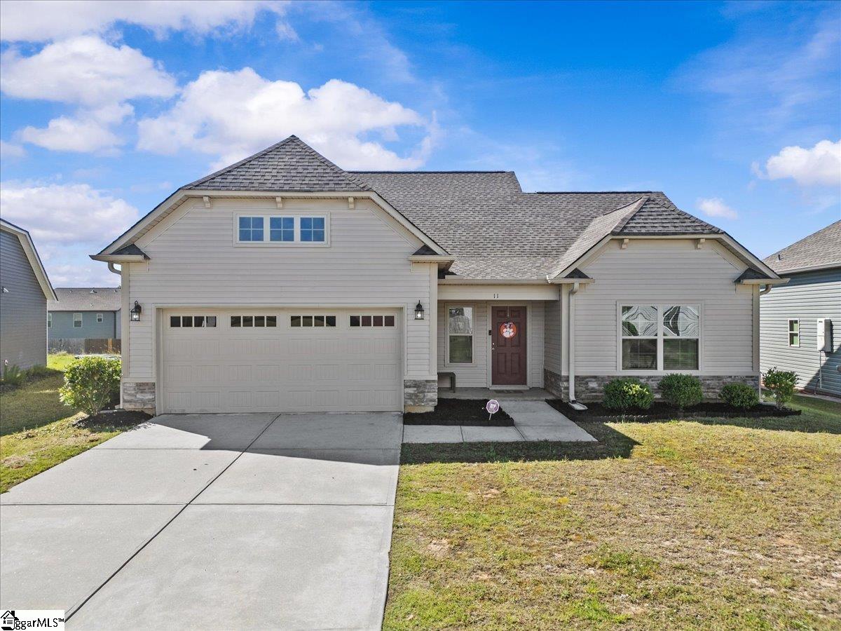 Property image 1 at 11 Snowy Court, Fountain Inn, SC 29644