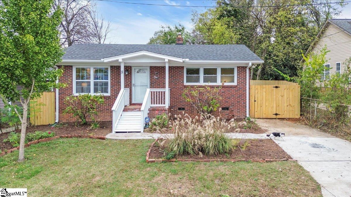 Property image 1 at 8 Queen Aly Alley, Greenville, SC 29611