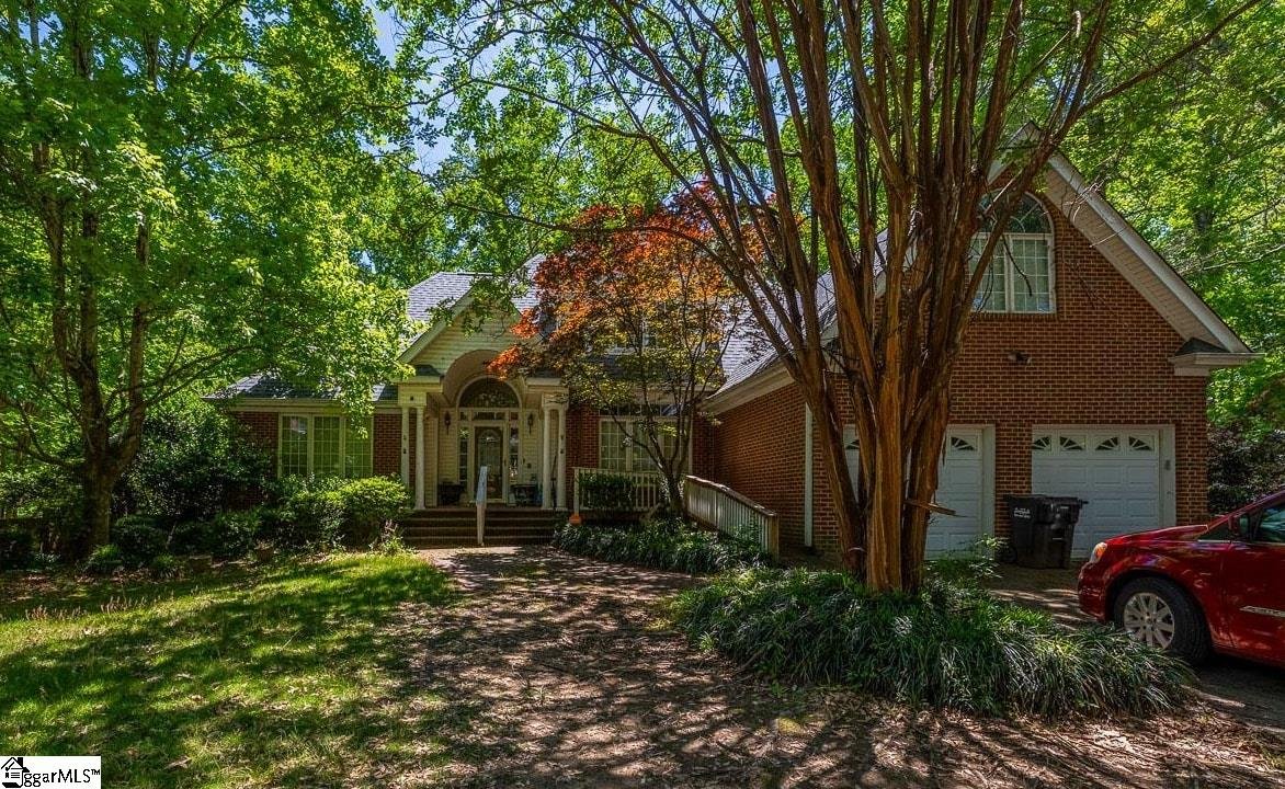 Property image 1 at 818 S Almond Drive, Simpsonville, SC 29681