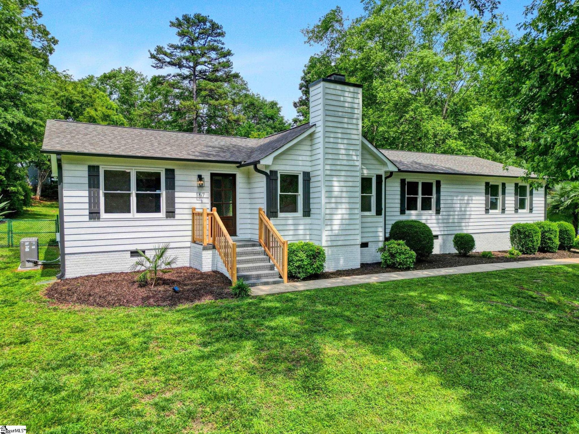 167 Lake Bowen Drive