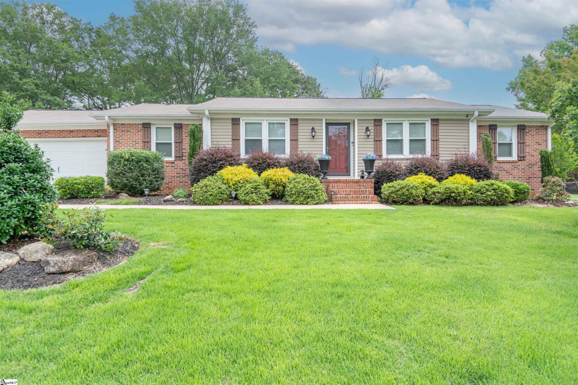 Property image 1 at 111 Menlo Drive, Simpsonville, SC 29680