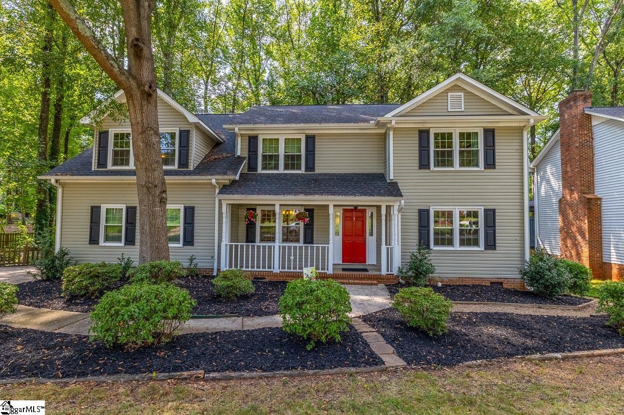 Property image 1 at 215 E Shefford Street, Greer, SC 29650