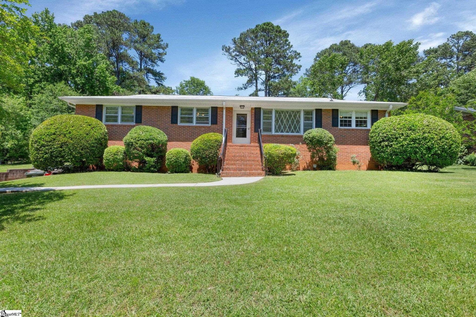 Property image 1 at 12 Longmeadow Road, Taylors, SC 29687