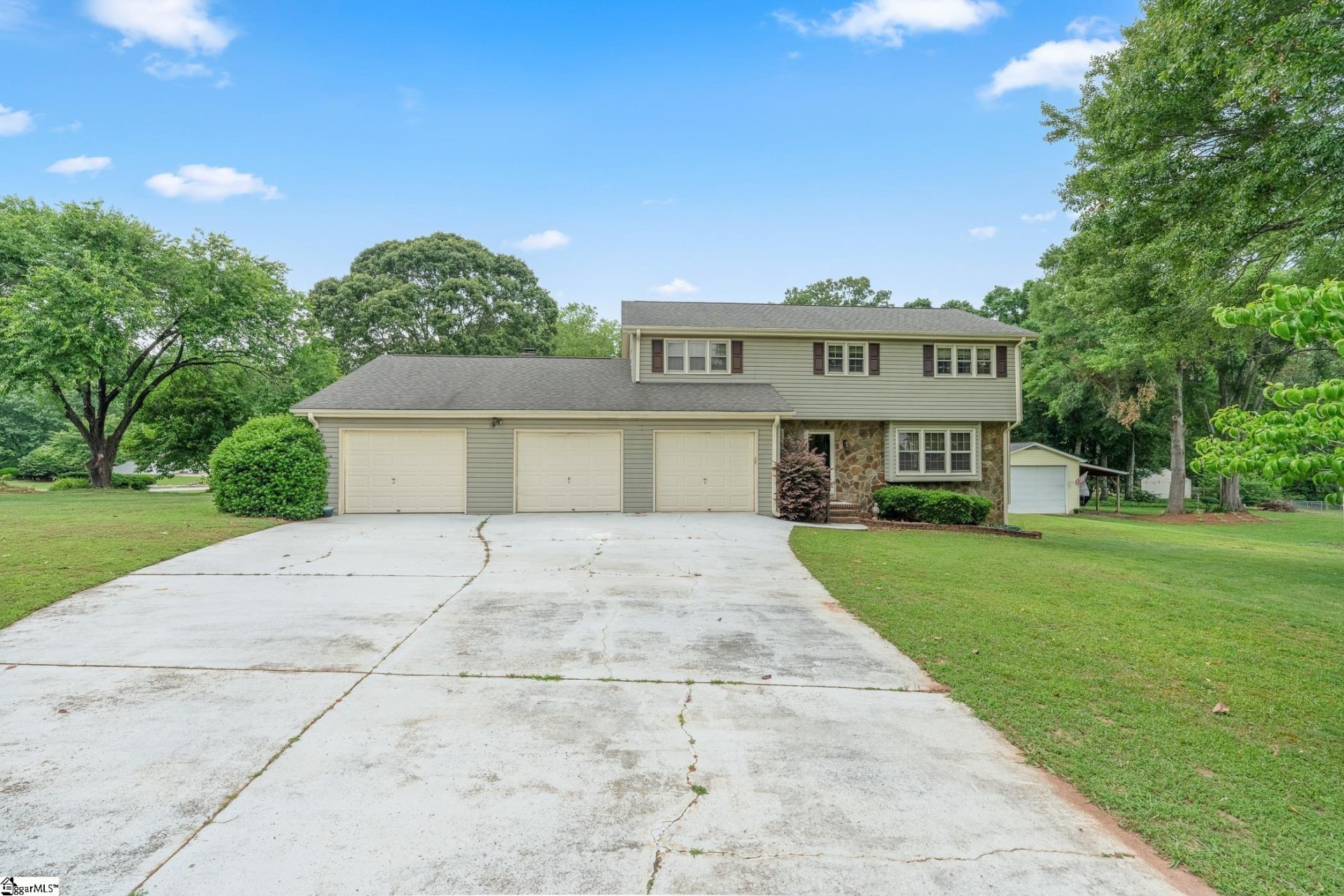 Property image 1 at 208 S Severn Circle, Easley, SC 29642