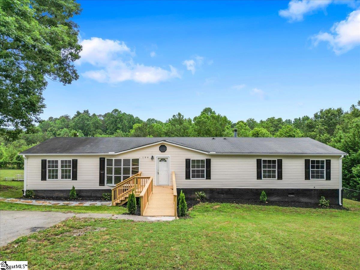 Property image 1 at 106 Blueforest Lane, Greenville, SC 29611